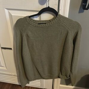 Size medium sweater.